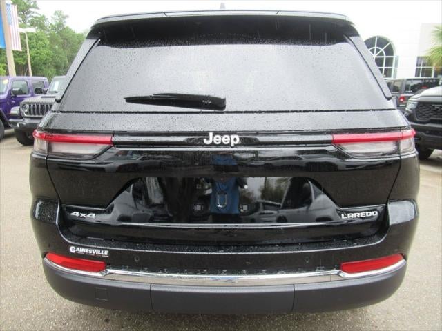 2027 Jeep Grand Cherokee GRAND CHEROKEE LAREDO X 4X4