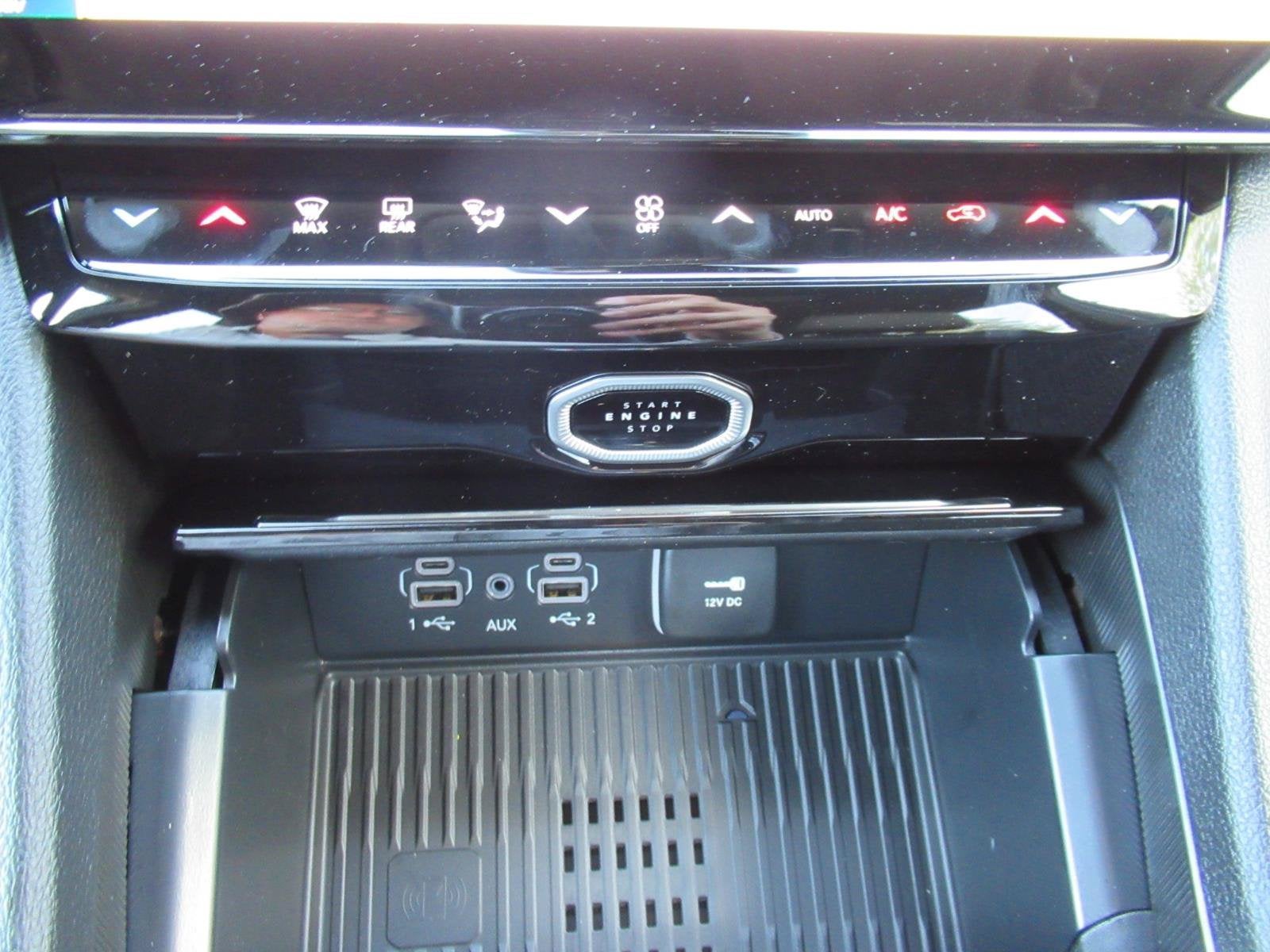 2027 Jeep Grand Cherokee GRAND CHEROKEE L LAREDO ALTITUDE 4X2