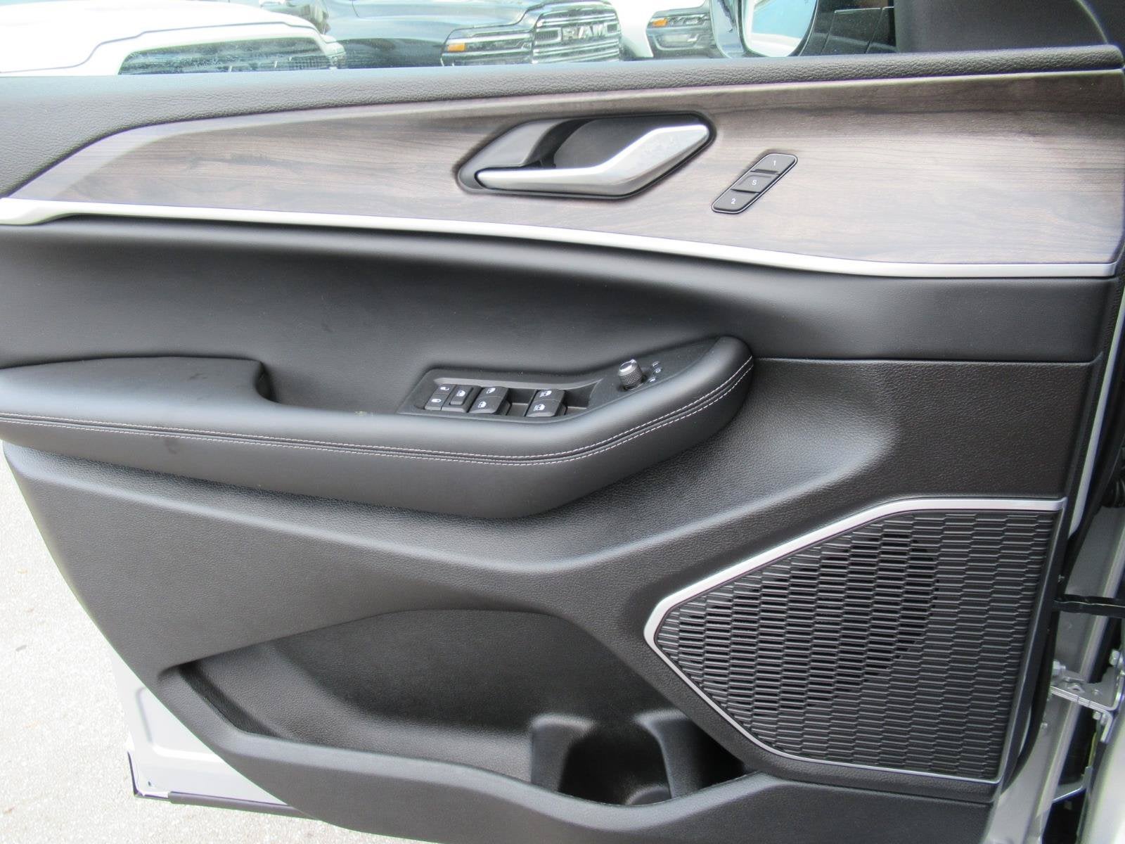 2026 Jeep Grand Cherokee GRAND CHEROKEE L LIMITED 4X2