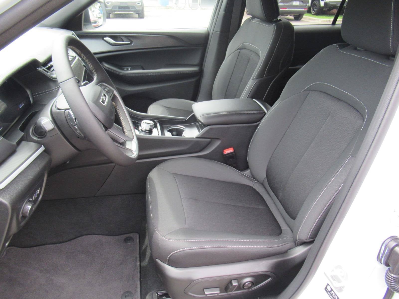 2026 Jeep Grand Cherokee GRAND CHEROKEE L LAREDO X 4X4