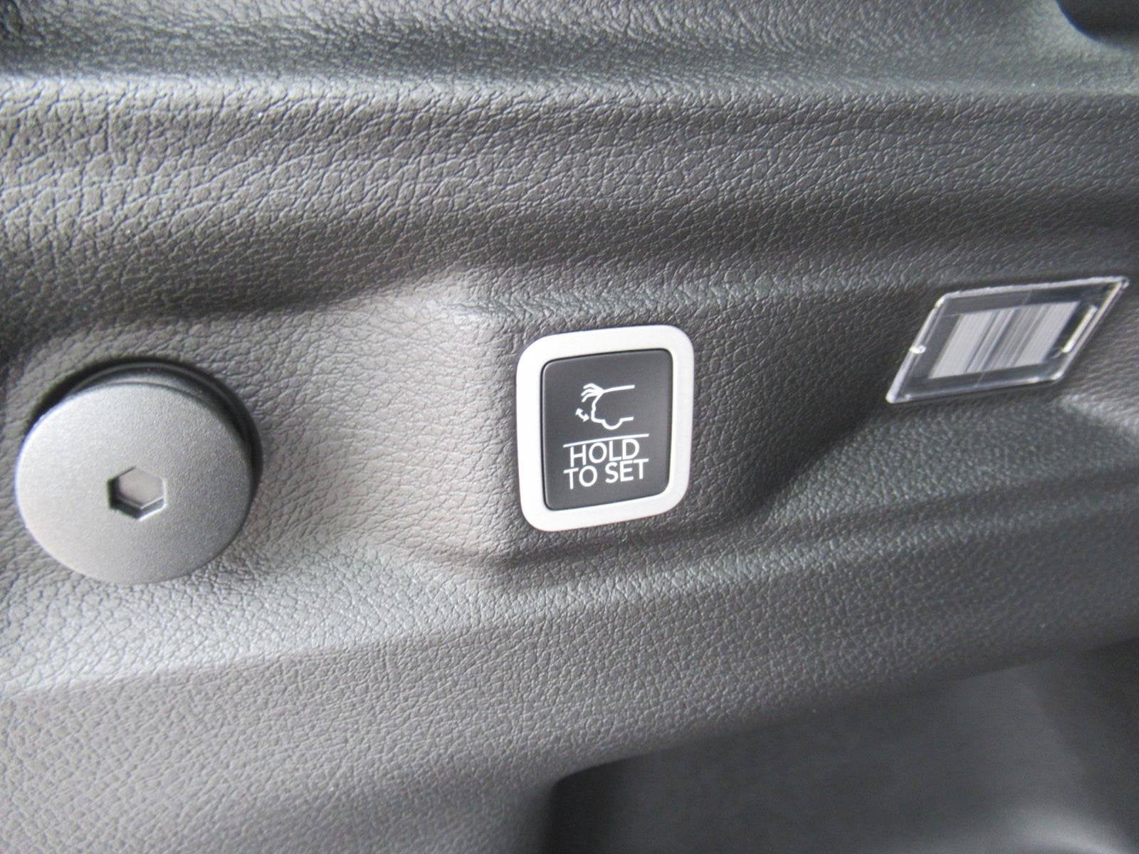 2026 Jeep Grand Cherokee GRAND CHEROKEE L LAREDO X 4X4