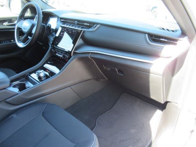 2026 Jeep Grand Cherokee GRAND CHEROKEE L LAREDO X 4X4