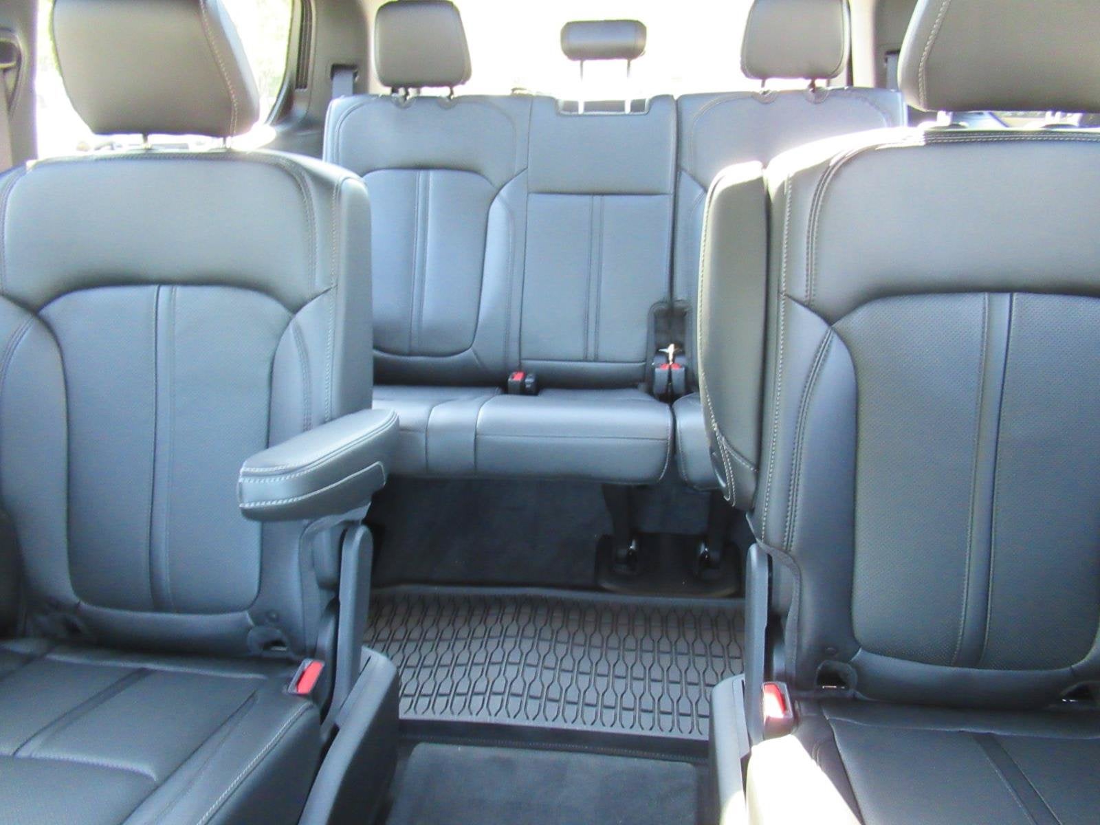 2026 Jeep Grand Wagoneer GRAND WAGONEER UPLAND 4X4