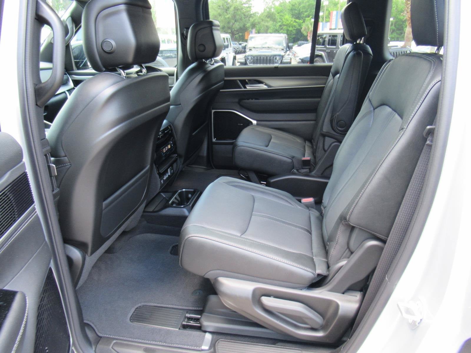 2026 Jeep Grand Wagoneer GRAND WAGONEER LIMITED RESERVE 4X4