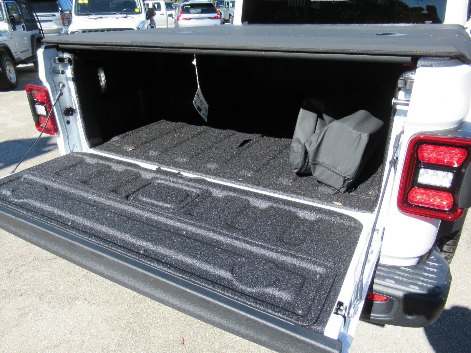 2027 Jeep Gladiator GLADIATOR MOJAVE X 4X4