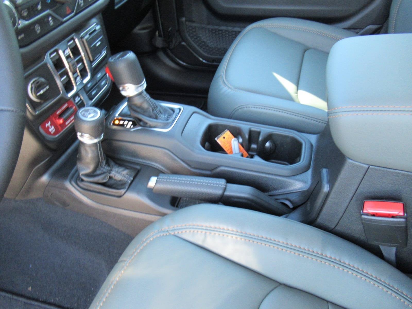 2027 Jeep Gladiator GLADIATOR MOJAVE X 4X4