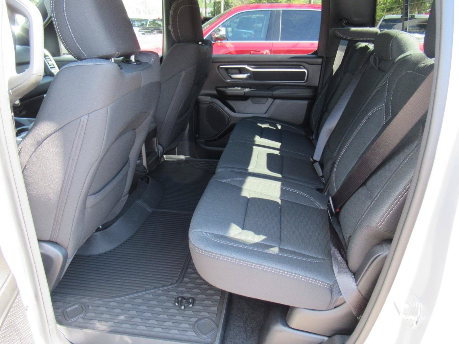 2027 RAM Ram 1500 RAM 1500 BIG HORN CREW CAB 4X2 5'7' BOX