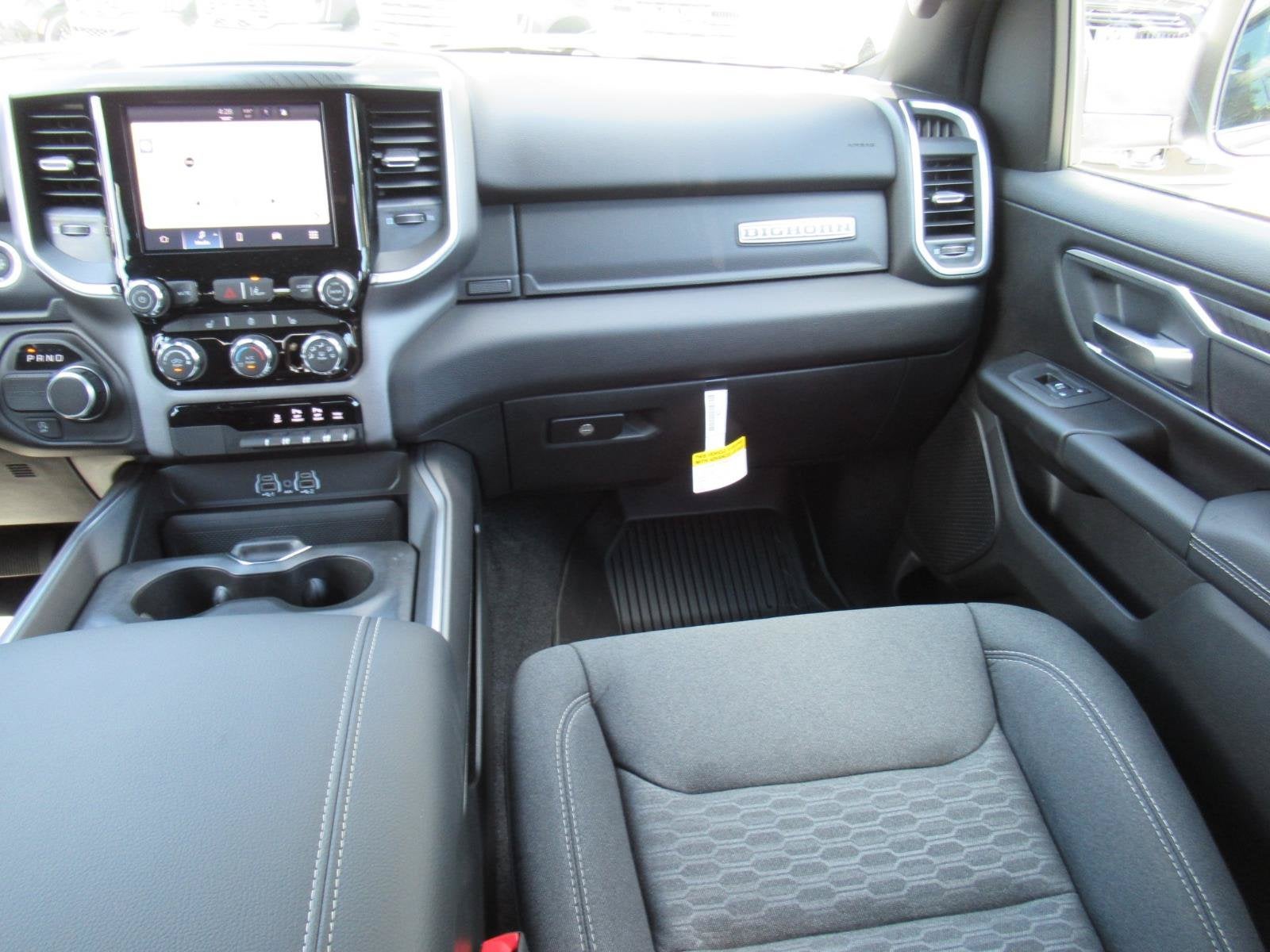 2027 RAM Ram 1500 RAM 1500 BIG HORN CREW CAB 4X2 5'7' BOX
