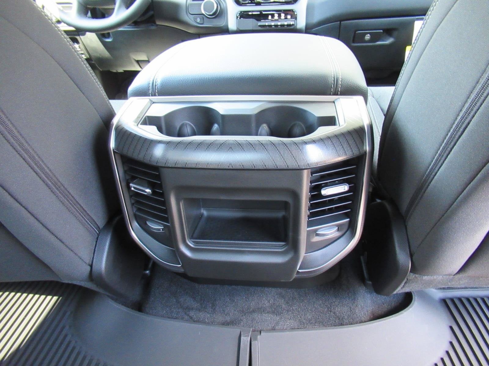 2027 RAM Ram 1500 RAM 1500 BIG HORN CREW CAB 4X2 5'7' BOX