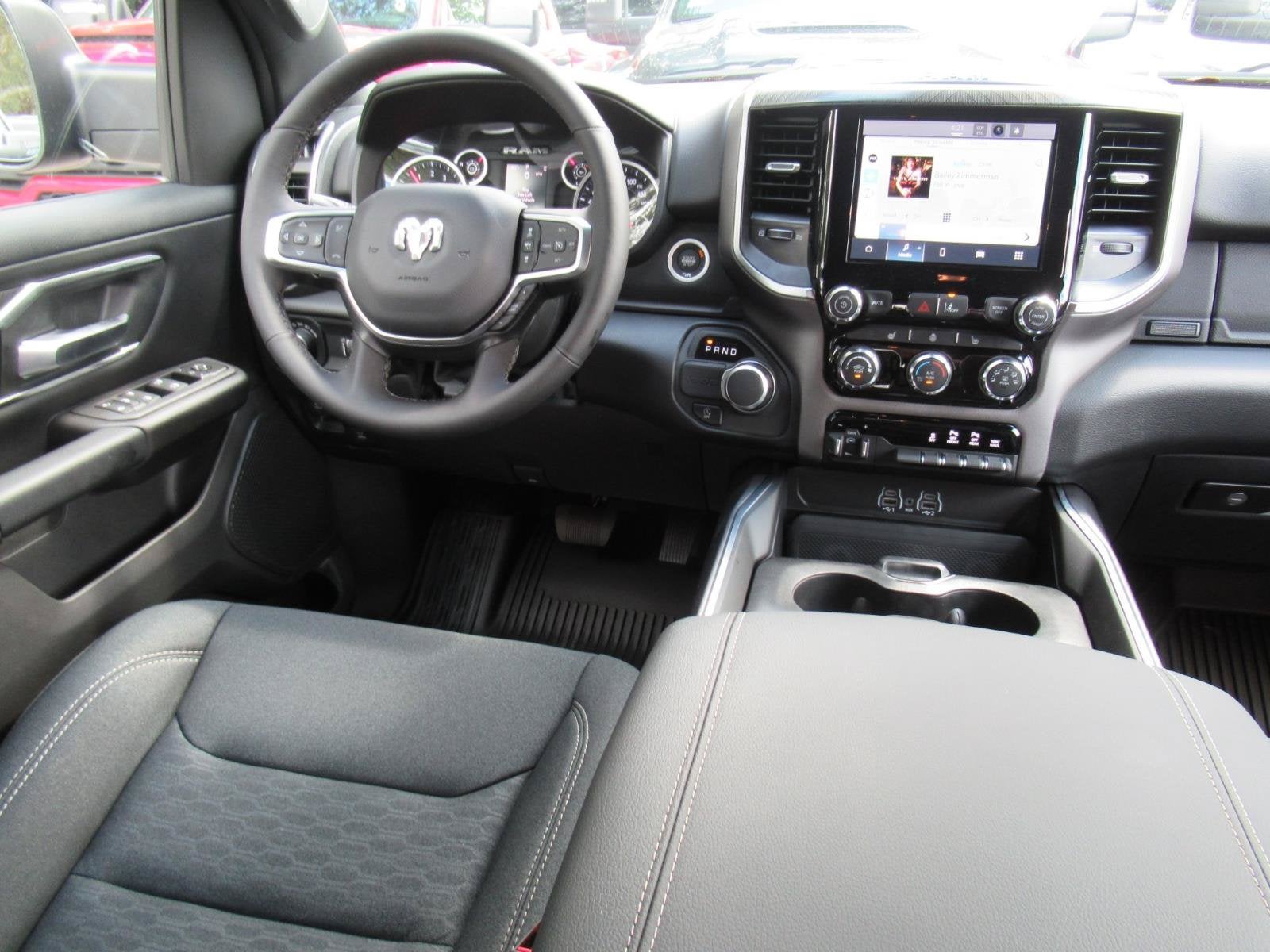 2026 RAM 1500 RAM 1500 BIG HORN CREW CAB 4X2 6'4' BOX