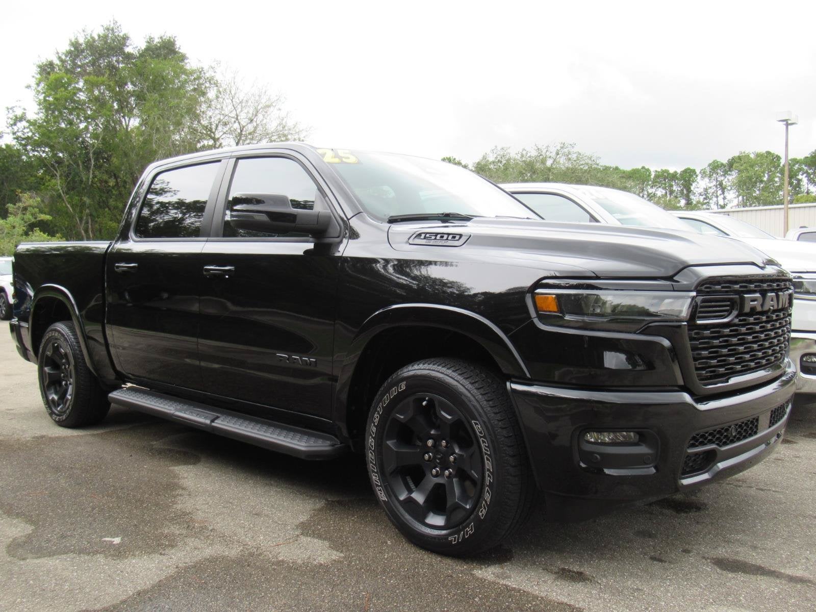 2025 RAM 1500 Big Horn Crew Cab 4x4 5'7' Box