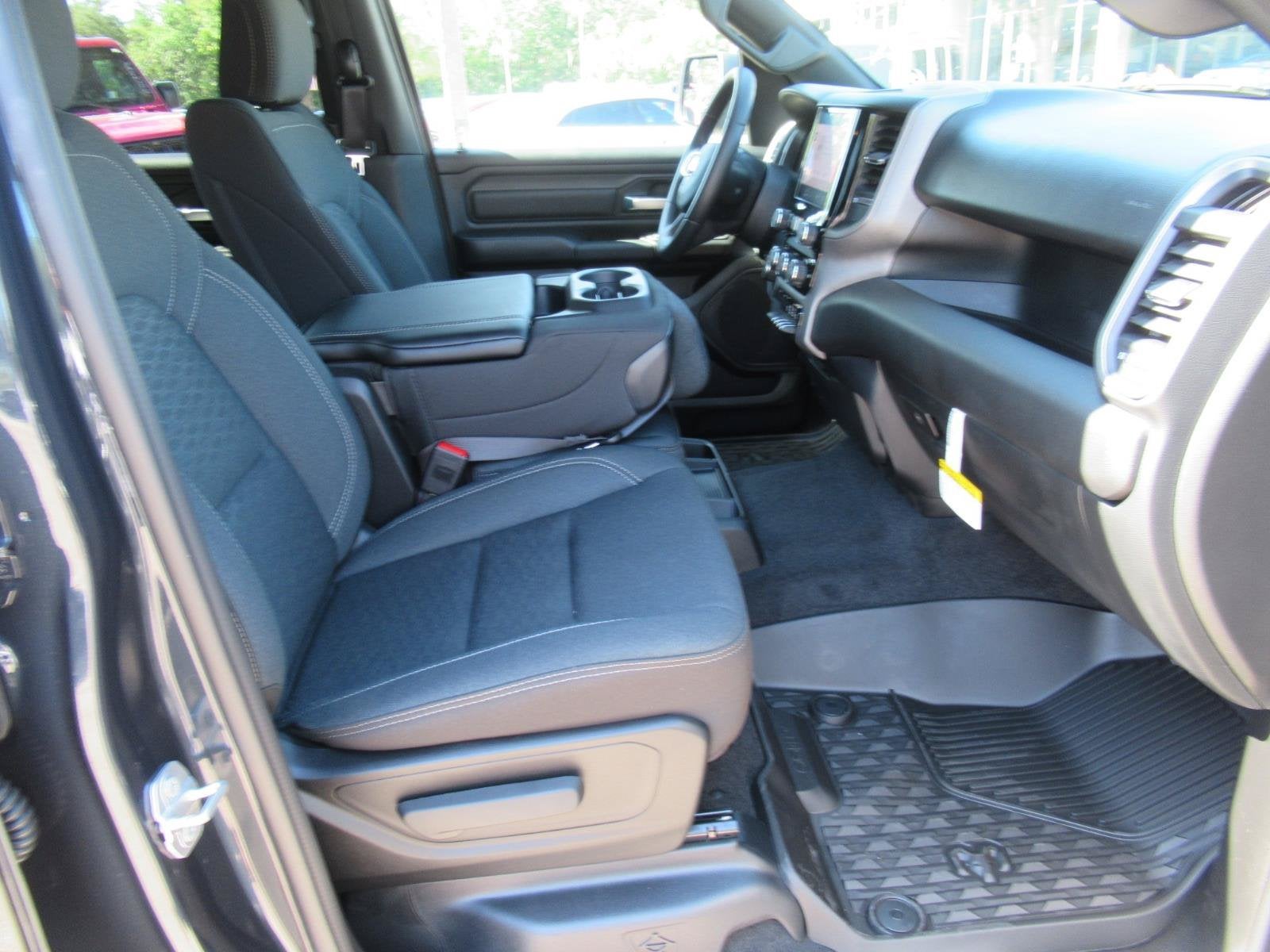 2026 RAM 1500 RAM 1500 WARLOCK CREW CAB 4X4 5'7' BOX