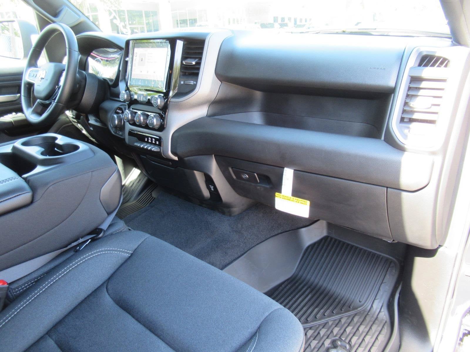 2026 RAM 1500 RAM 1500 WARLOCK CREW CAB 4X4 5'7' BOX