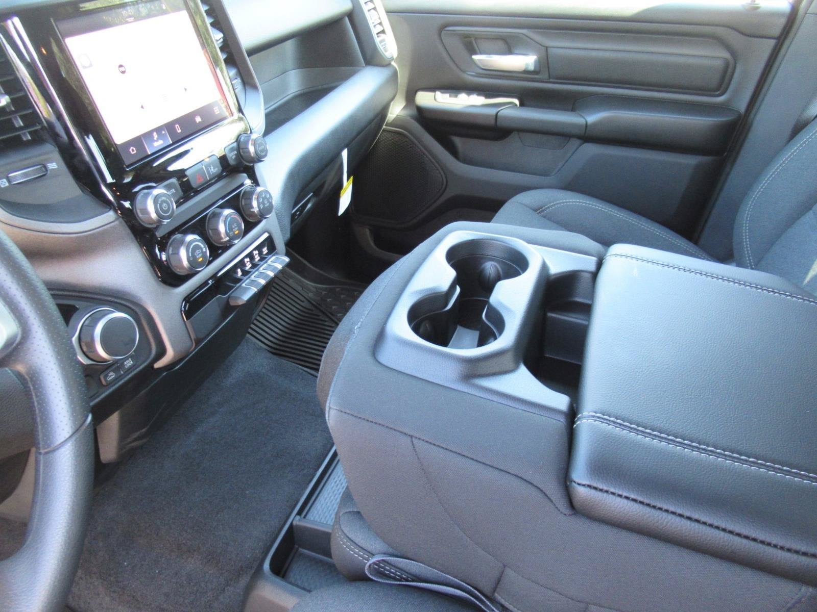2026 RAM 1500 RAM 1500 WARLOCK CREW CAB 4X4 5'7' BOX