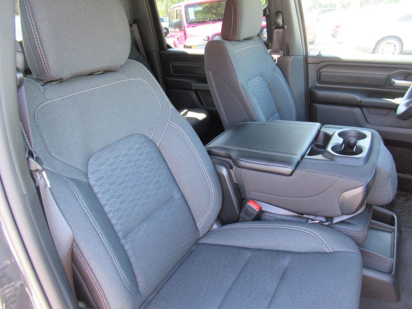 2026 RAM 1500 RAM 1500 WARLOCK CREW CAB 4X4 5'7' BOX
