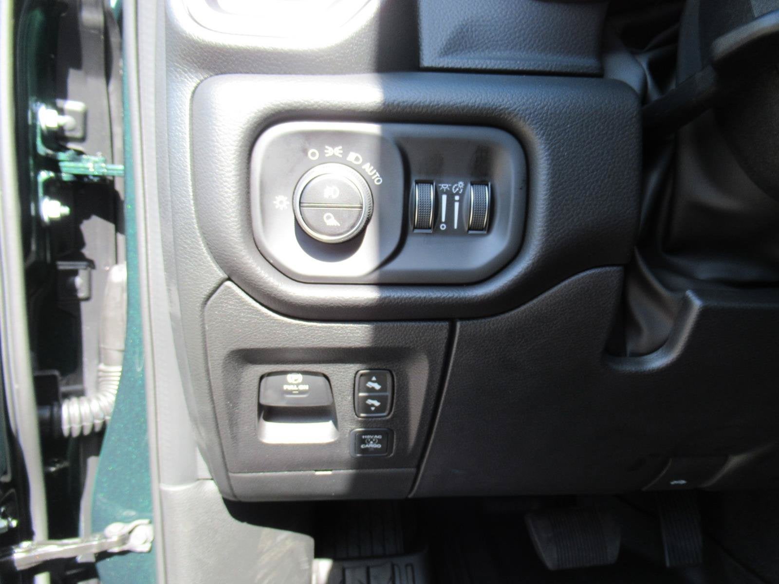 2027 RAM 1500 RAM 1500 LARAMIE CREW CAB 4X4 5'7' BOX
