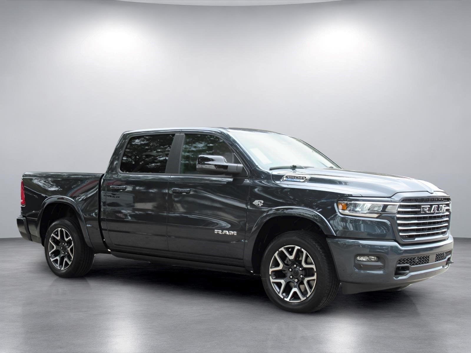 2027 RAM Ram 1500 RAM 1500 LARAMIE CREW CAB 4X4 5'7' BOX