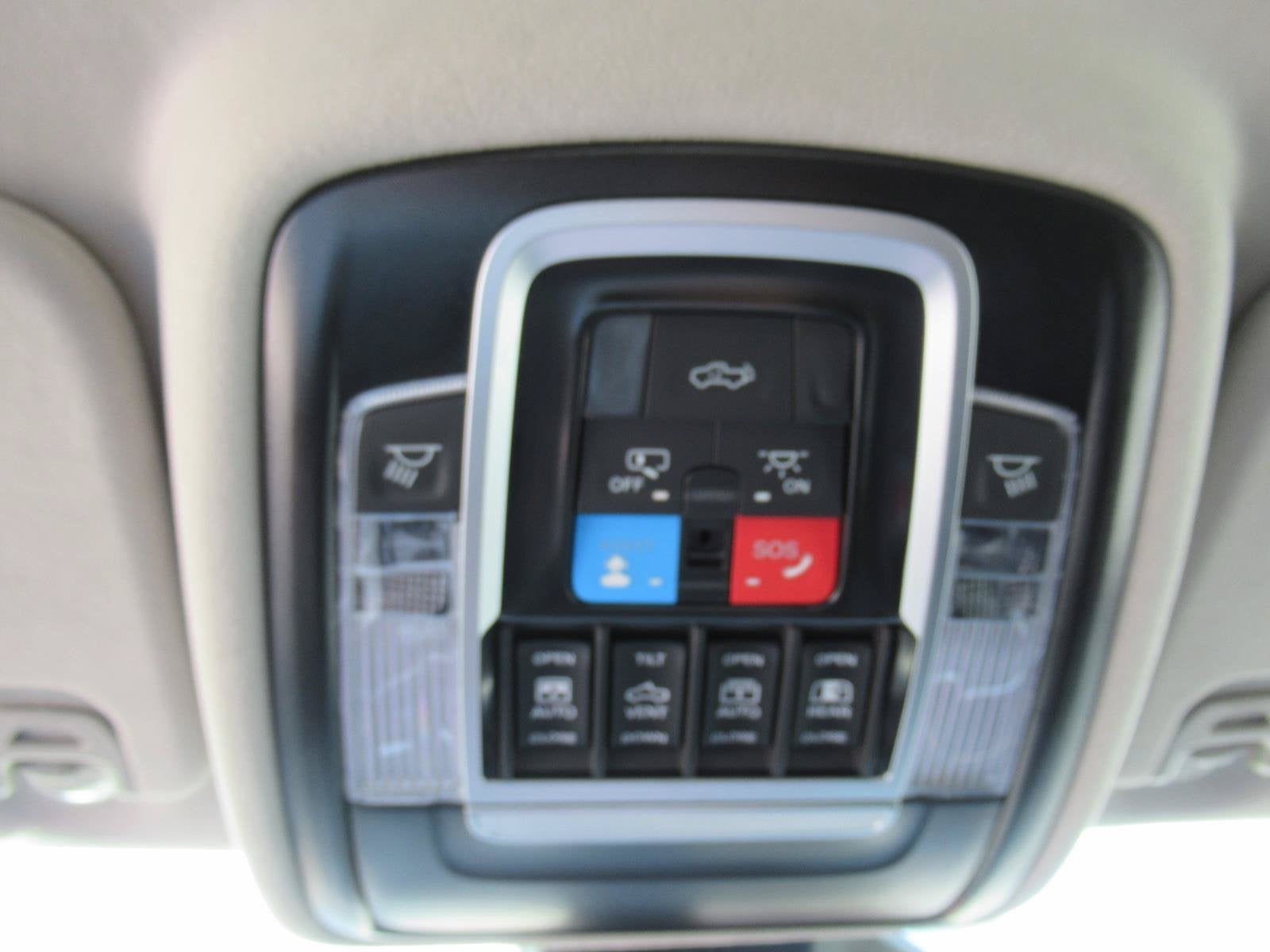 2027 RAM 1500 RAM 1500 TUNGSTEN CREW CAB 4X4 5'7' BOX