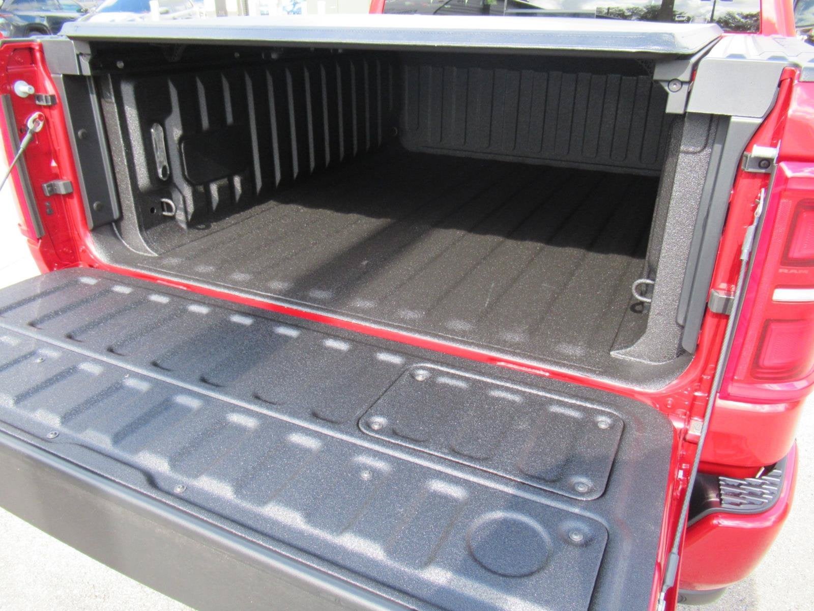 2027 RAM 1500 RAM 1500 TUNGSTEN CREW CAB 4X4 5'7' BOX