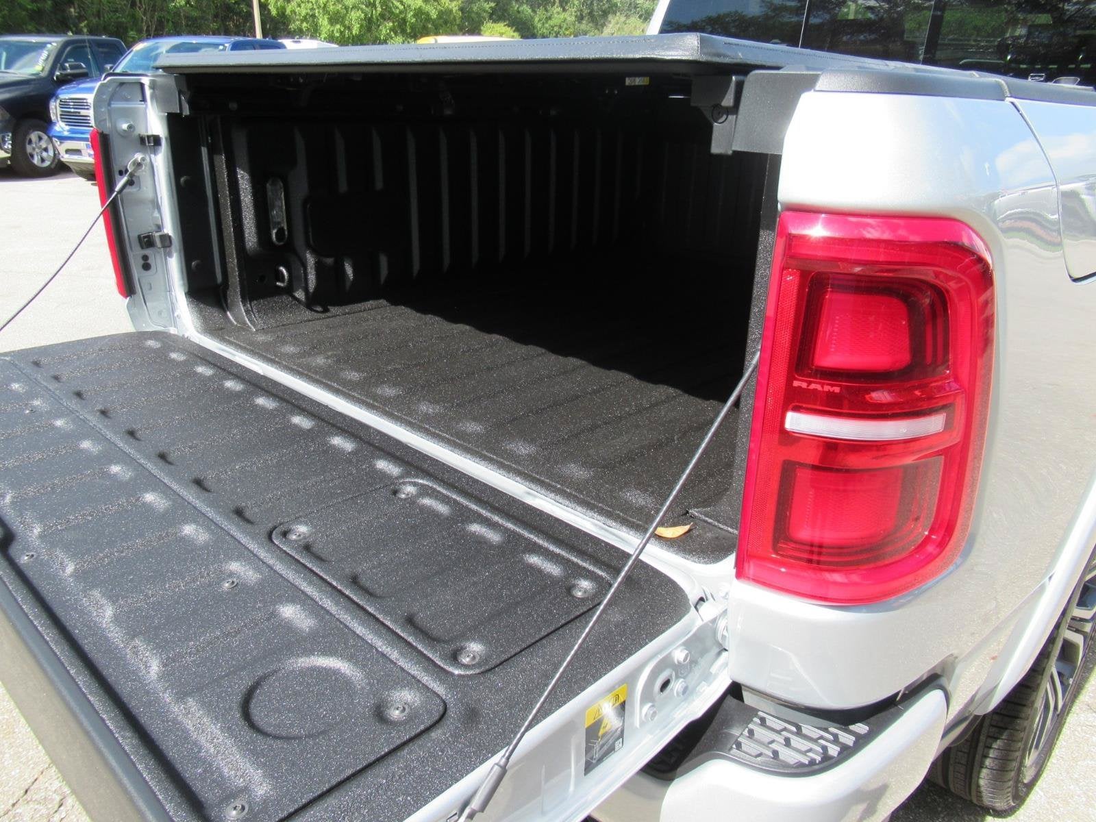 2027 RAM Ram 1500 RAM 1500 TUNGSTEN CREW CAB 4X4 5'7' BOX