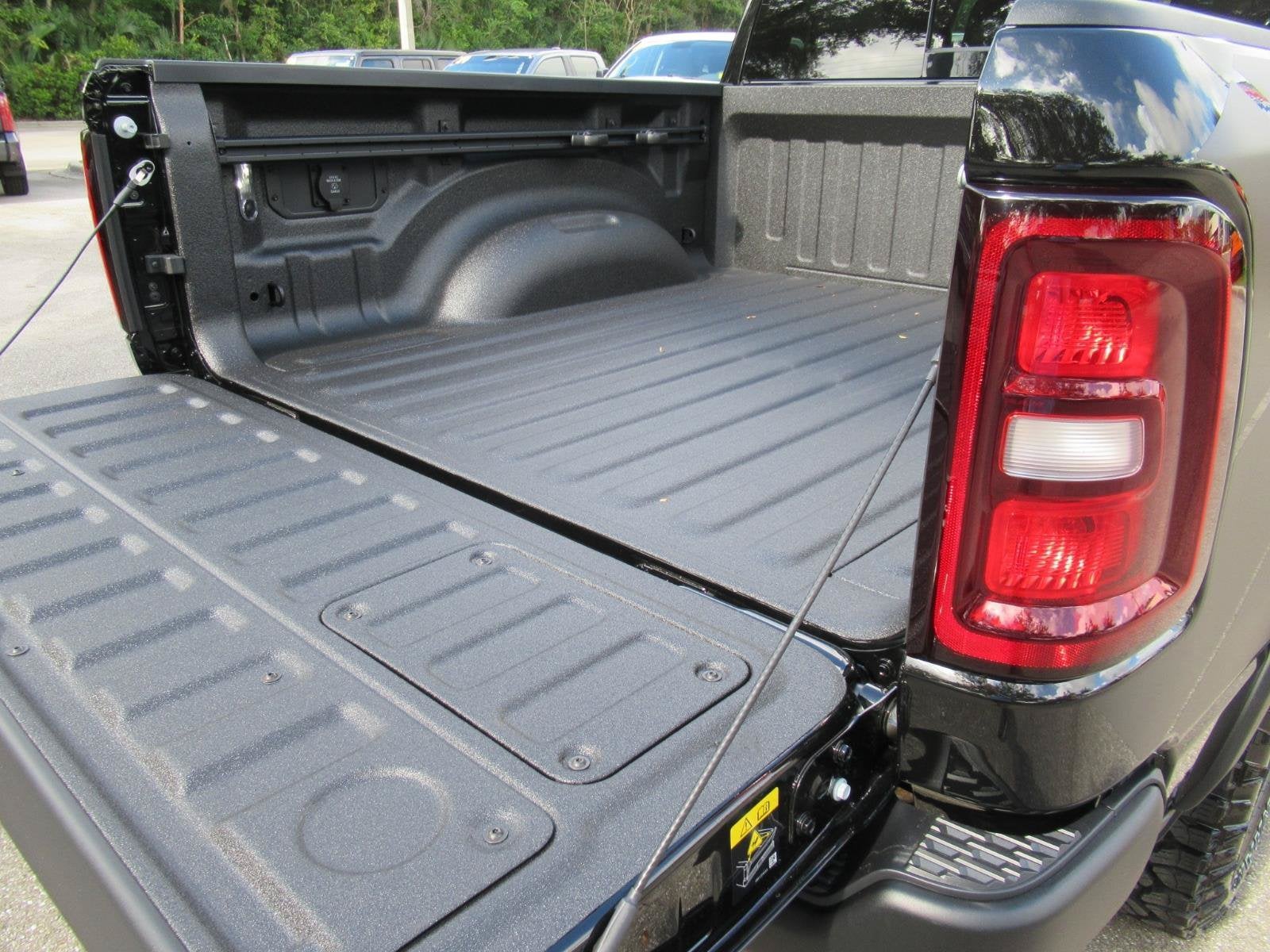 2027 RAM Ram 1500 RAM 1500 REBEL CREW CAB 4X4 5'7' BOX