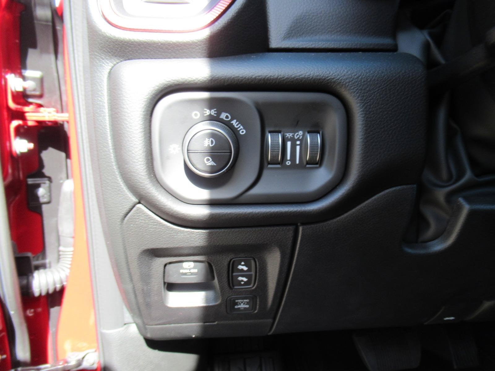 2027 RAM Ram 1500 RAM 1500 REBEL CREW CAB 4X4 5'7' BOX