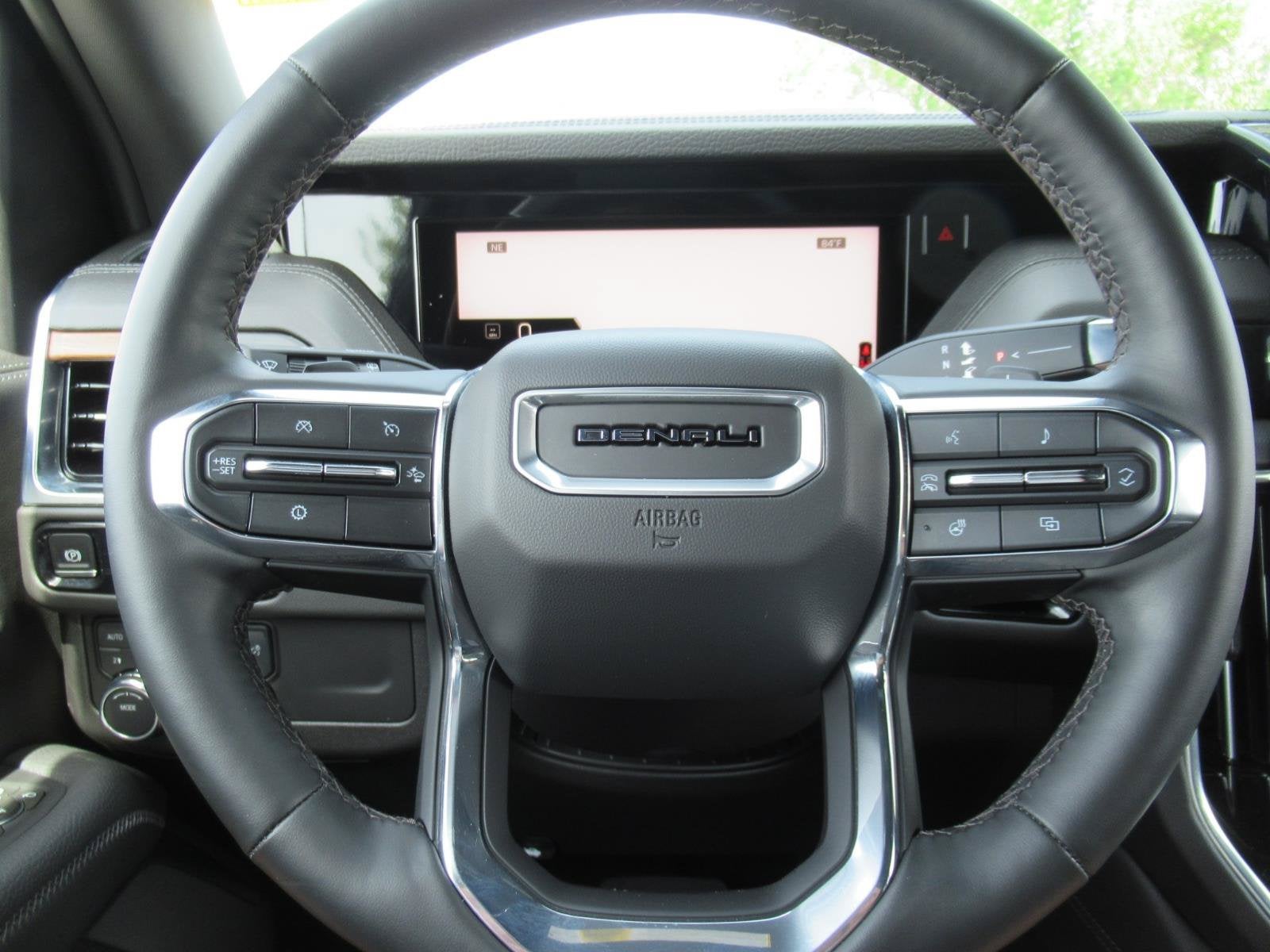 2025 GMC Yukon 4WD Denali