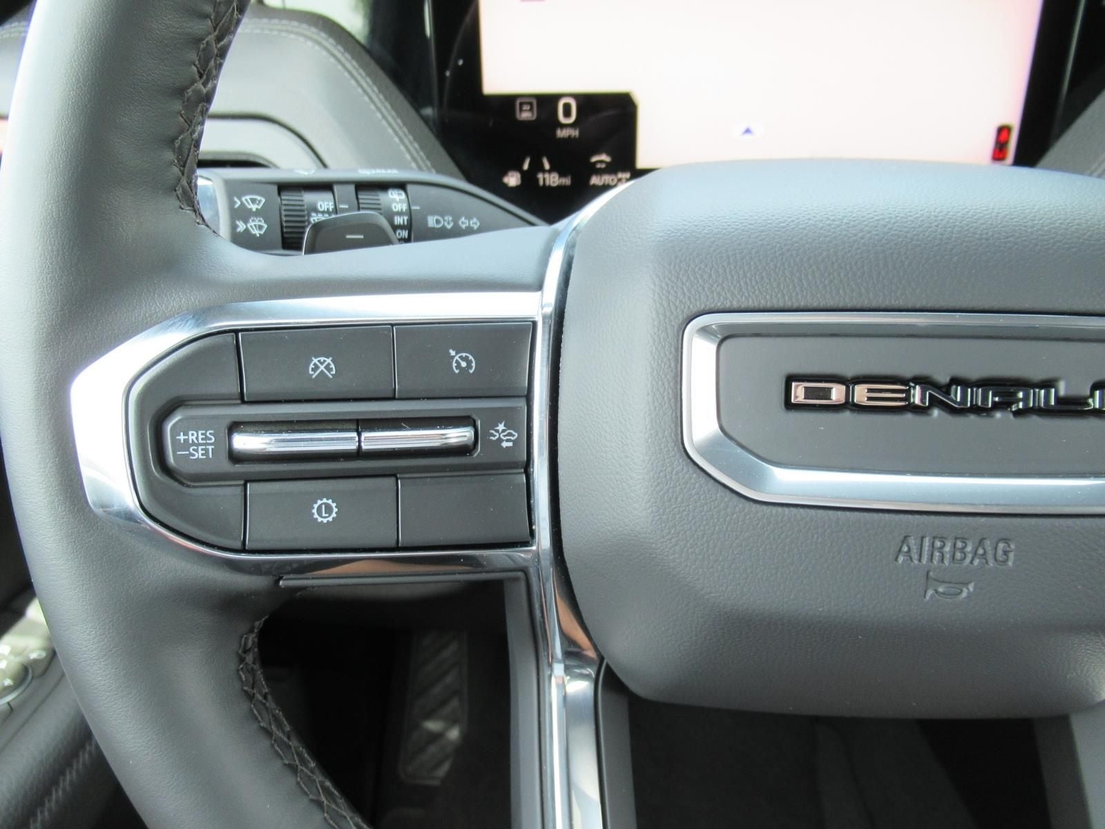 2025 GMC Yukon 4WD Denali