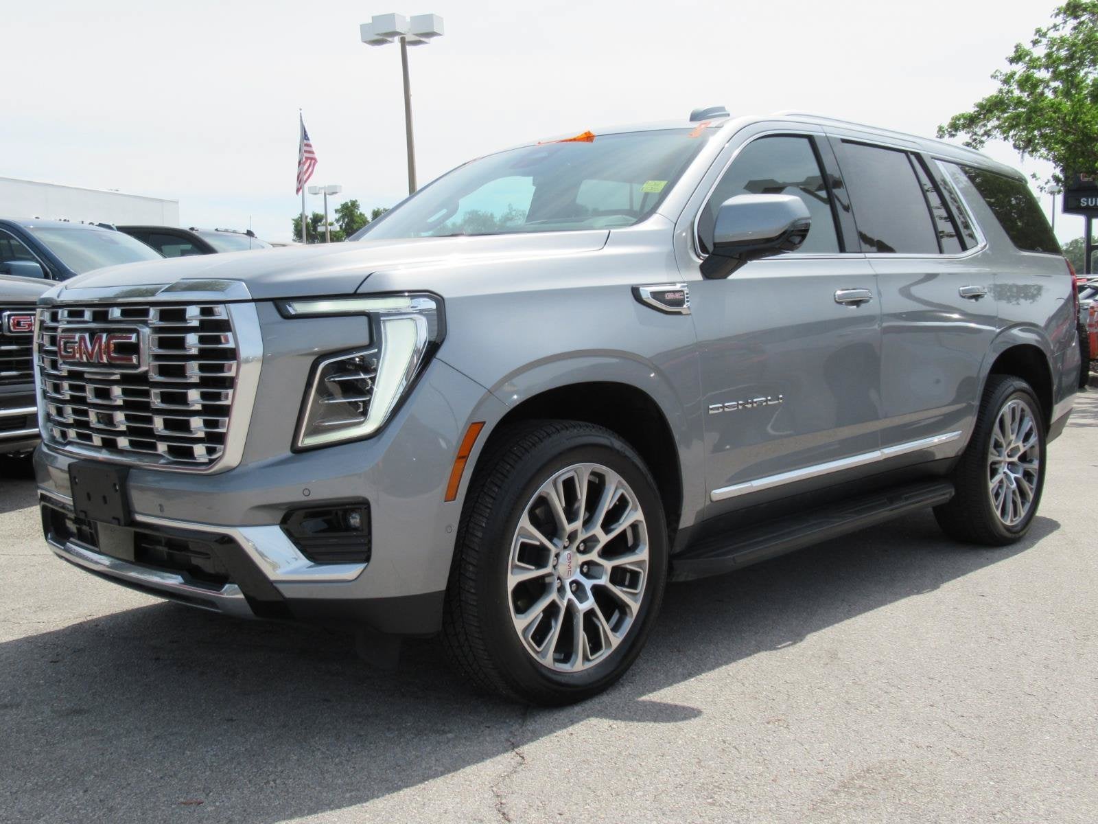 2025 GMC Yukon 4WD Denali