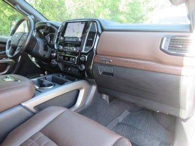 2023 Nissan TITAN Crew Cab Platinum Reserve 4x4