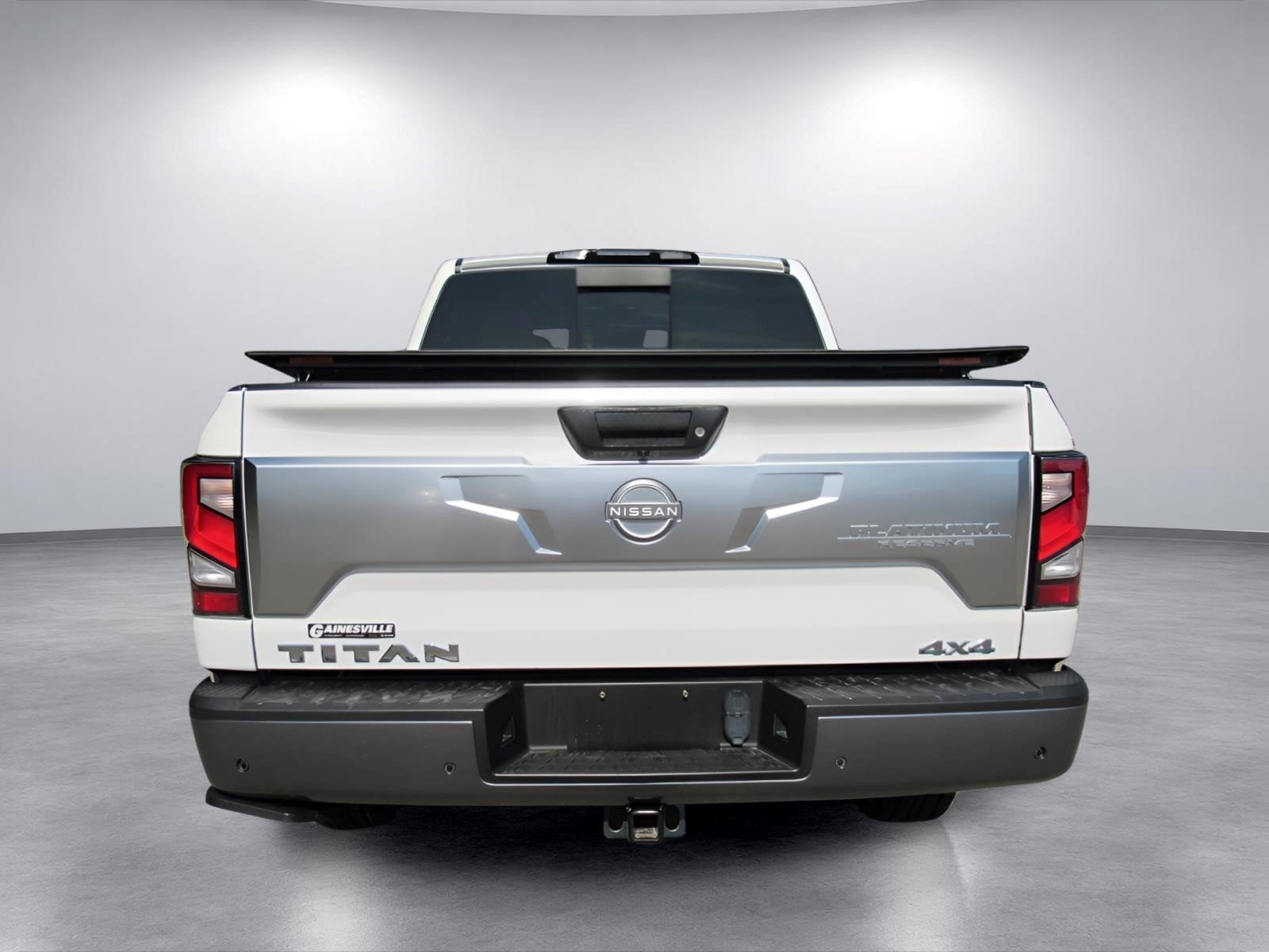 2023 Nissan TITAN Crew Cab Platinum Reserve 4x4