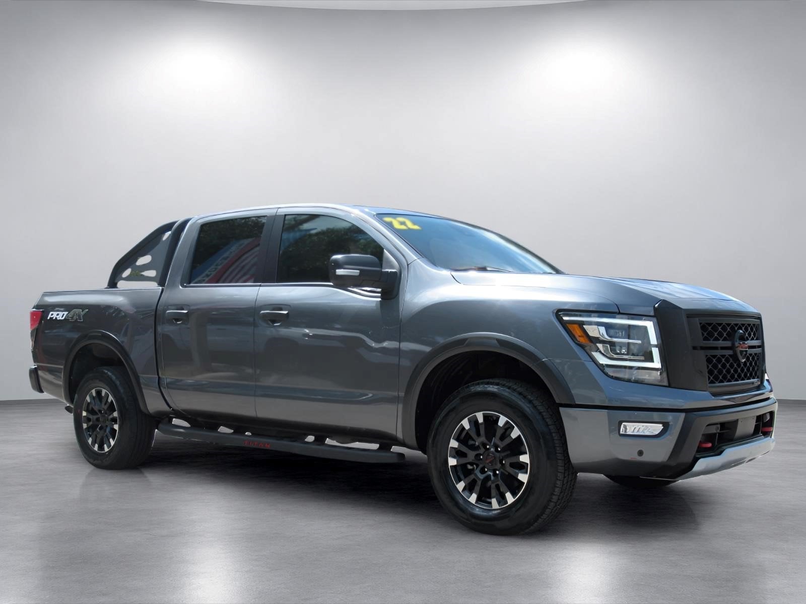 2022 Nissan Titan Crew Cab PRO-4X 4x4
