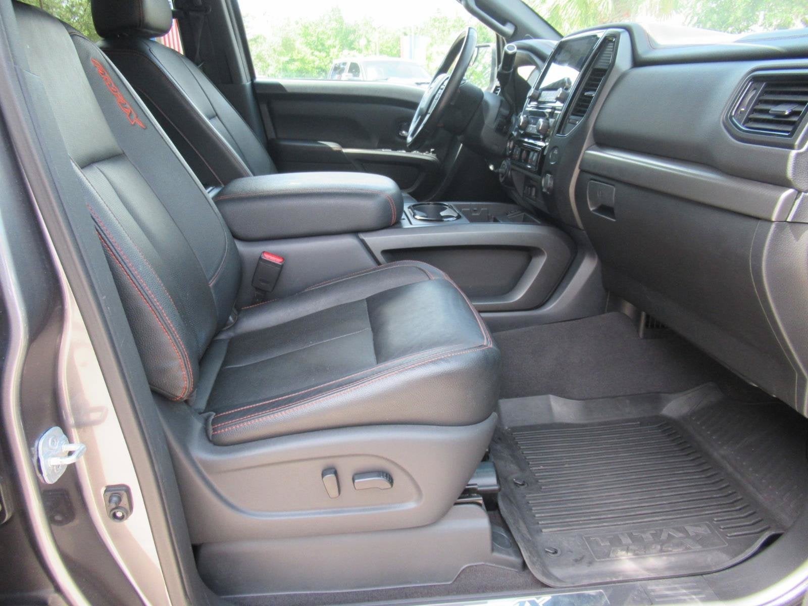 2022 Nissan Titan Crew Cab PRO-4X 4x4