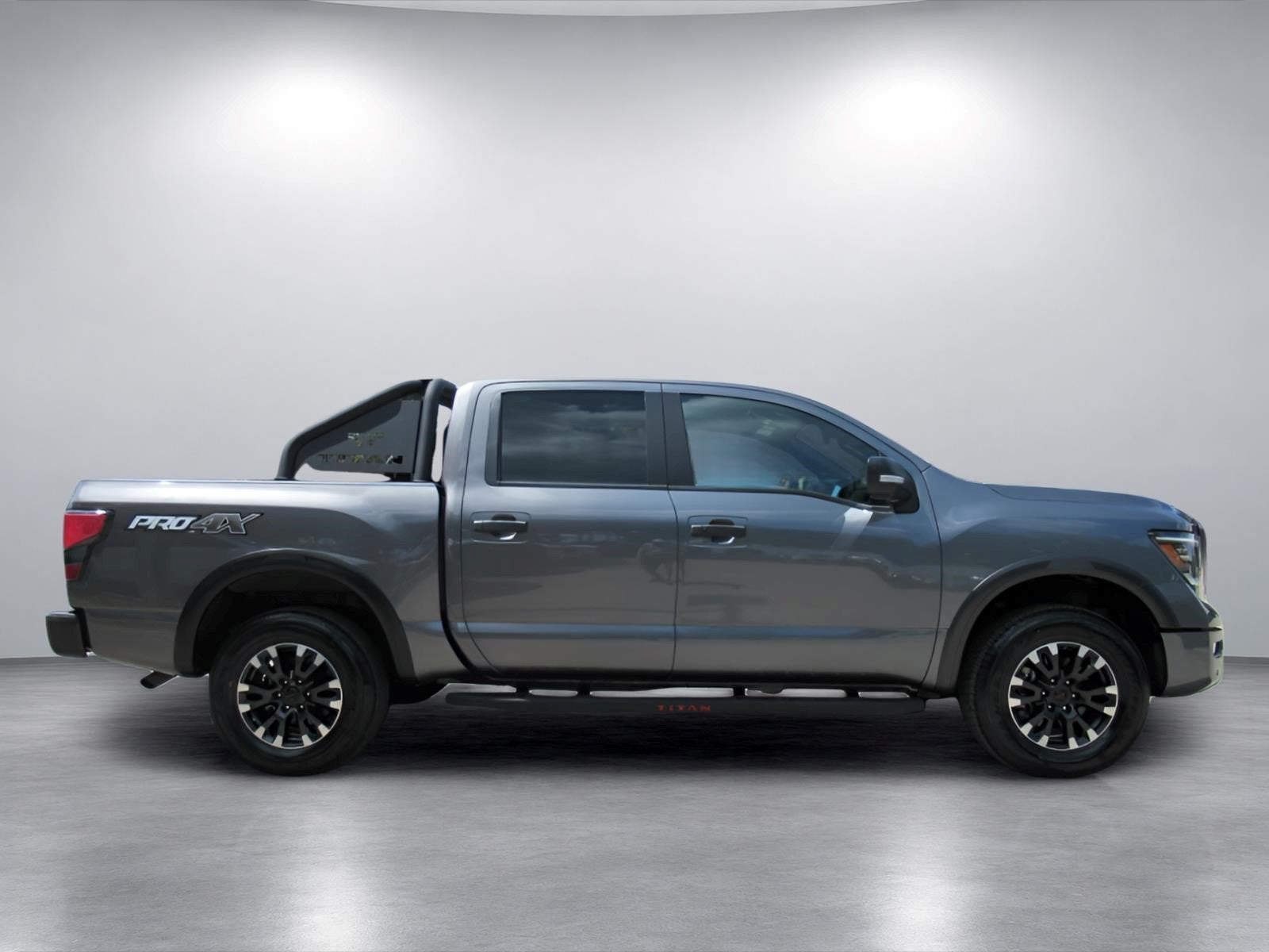 2022 Nissan Titan Crew Cab PRO-4X 4x4