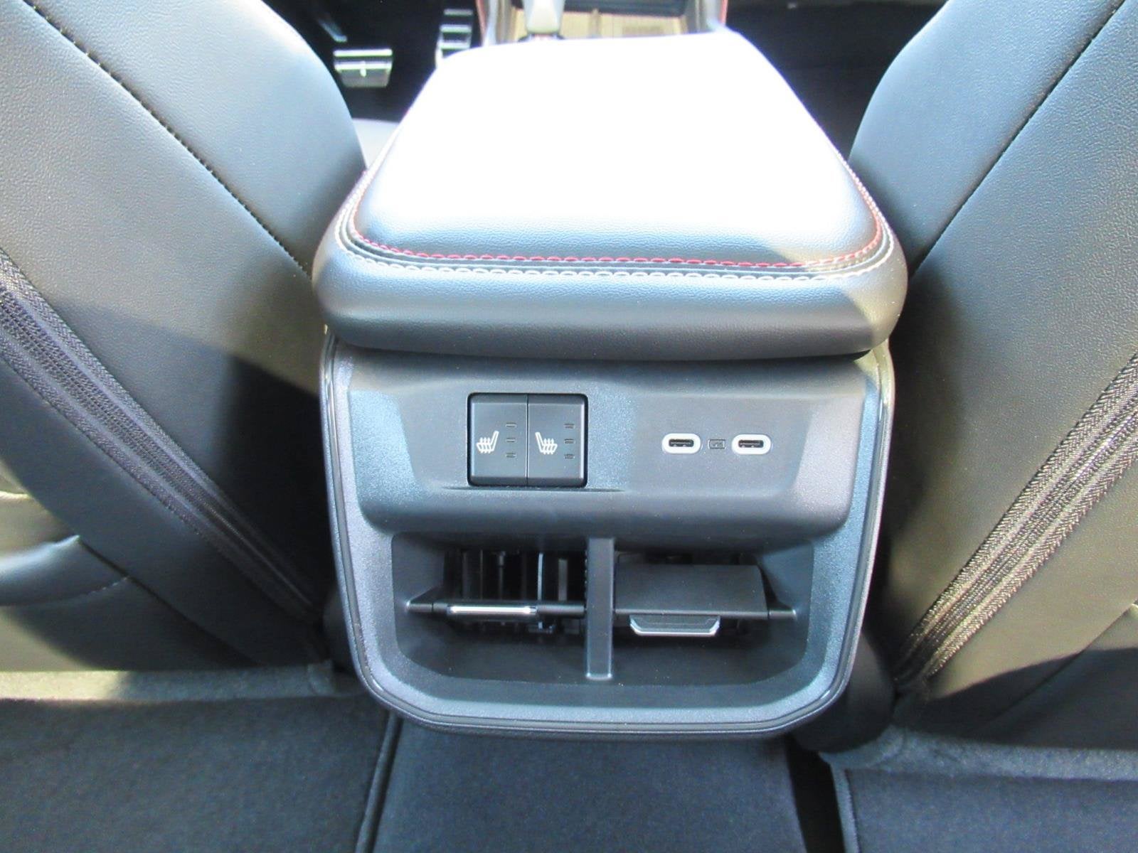 2027 Dodge Charger CHARGER R/T PLUS 4-DOOR AWD