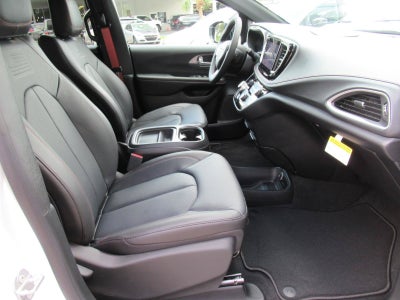 2027 Chrysler Pacifica PACIFICA SELECT