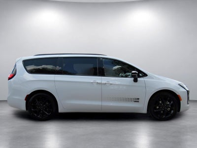2027 Chrysler Pacifica PACIFICA SELECT