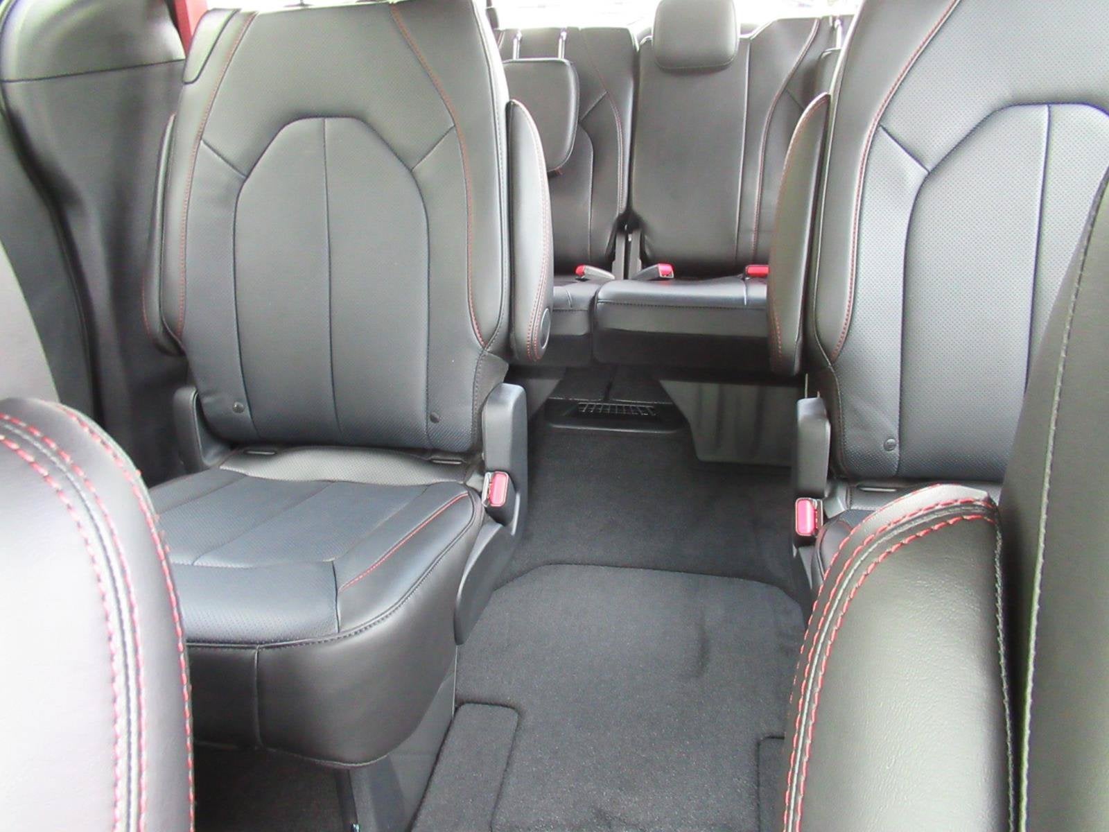 2027 Chrysler Pacifica PACIFICA SELECT