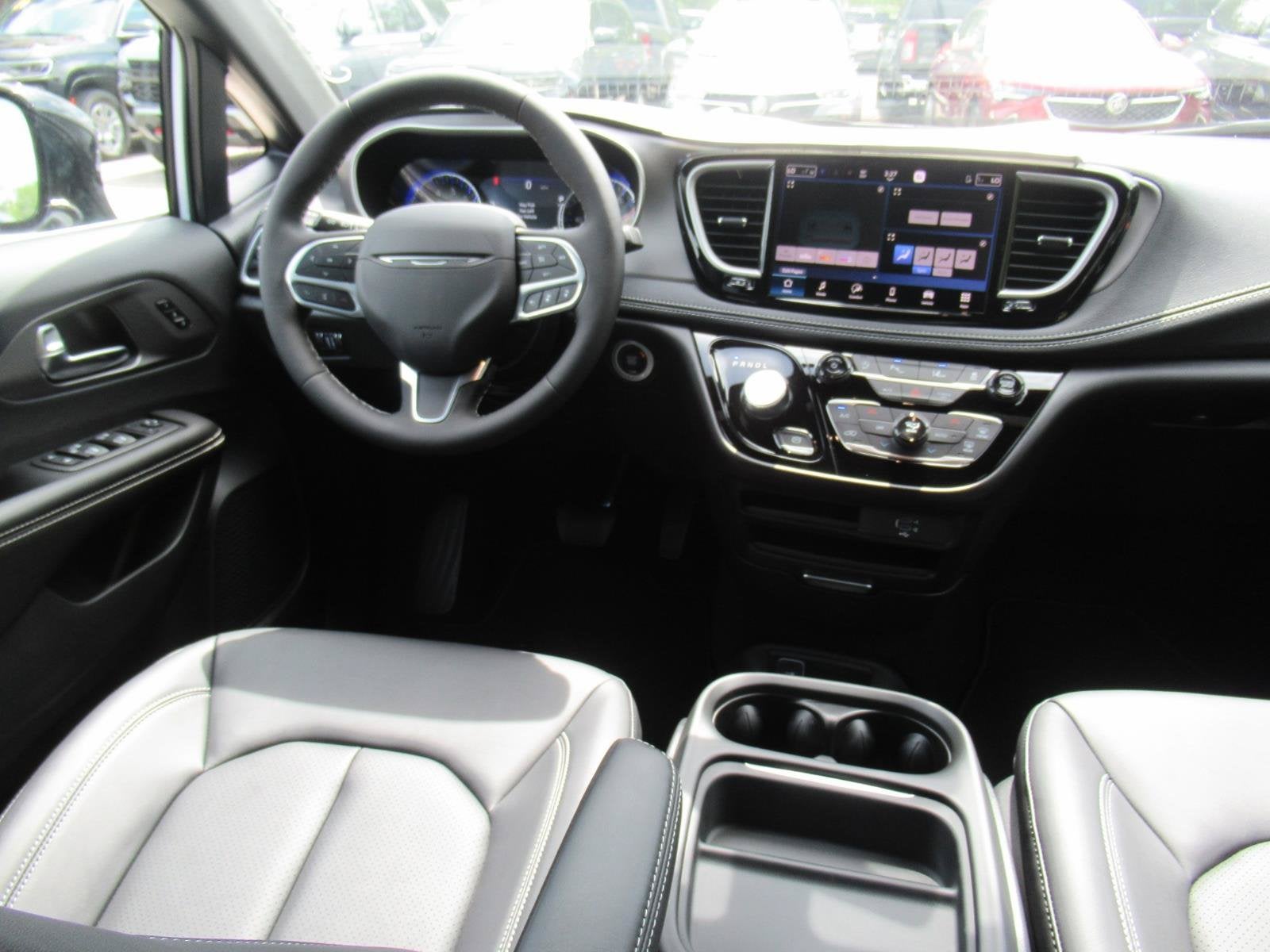 2027 Chrysler Pacifica PACIFICA SELECT