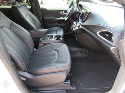 2027 Chrysler Pacifica PACIFICA SELECT