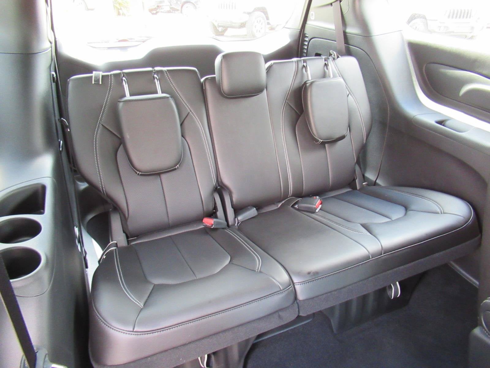 2027 Chrysler Pacifica PACIFICA SELECT