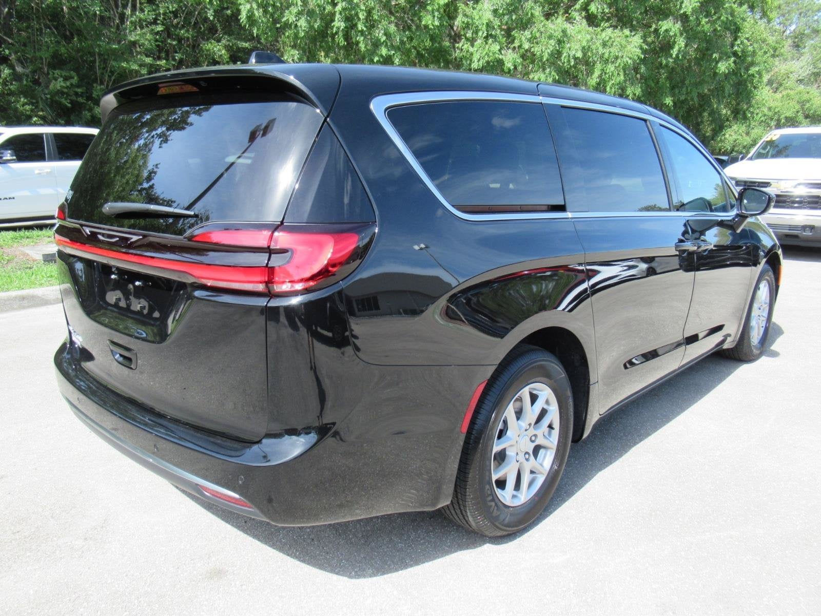 2027 Chrysler Pacifica PACIFICA SELECT