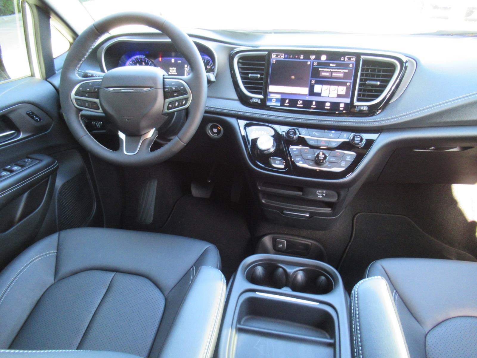 2027 Chrysler Pacifica PACIFICA SELECT