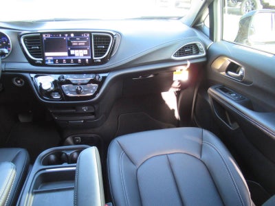 2027 Chrysler Pacifica PACIFICA SELECT