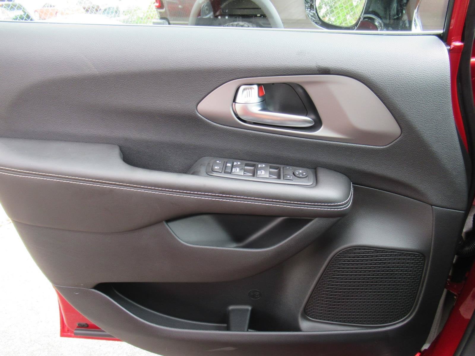 2027 Chrysler Pacifica PACIFICA LX