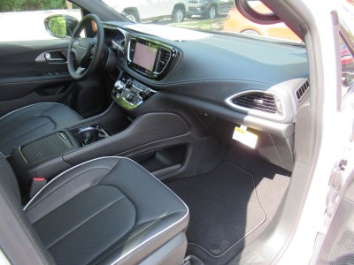 2027 Chrysler Pacifica PACIFICA LIMITED