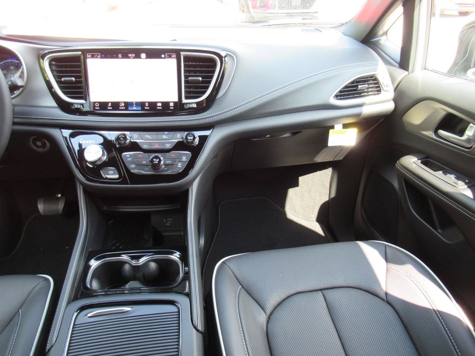 2027 Chrysler Pacifica PACIFICA LIMITED