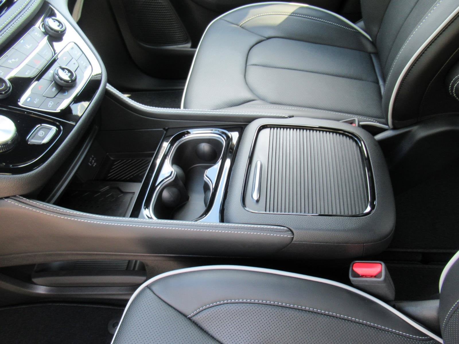 2027 Chrysler Pacifica PACIFICA LIMITED