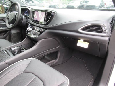 2027 Chrysler Pacifica PACIFICA LIMITED