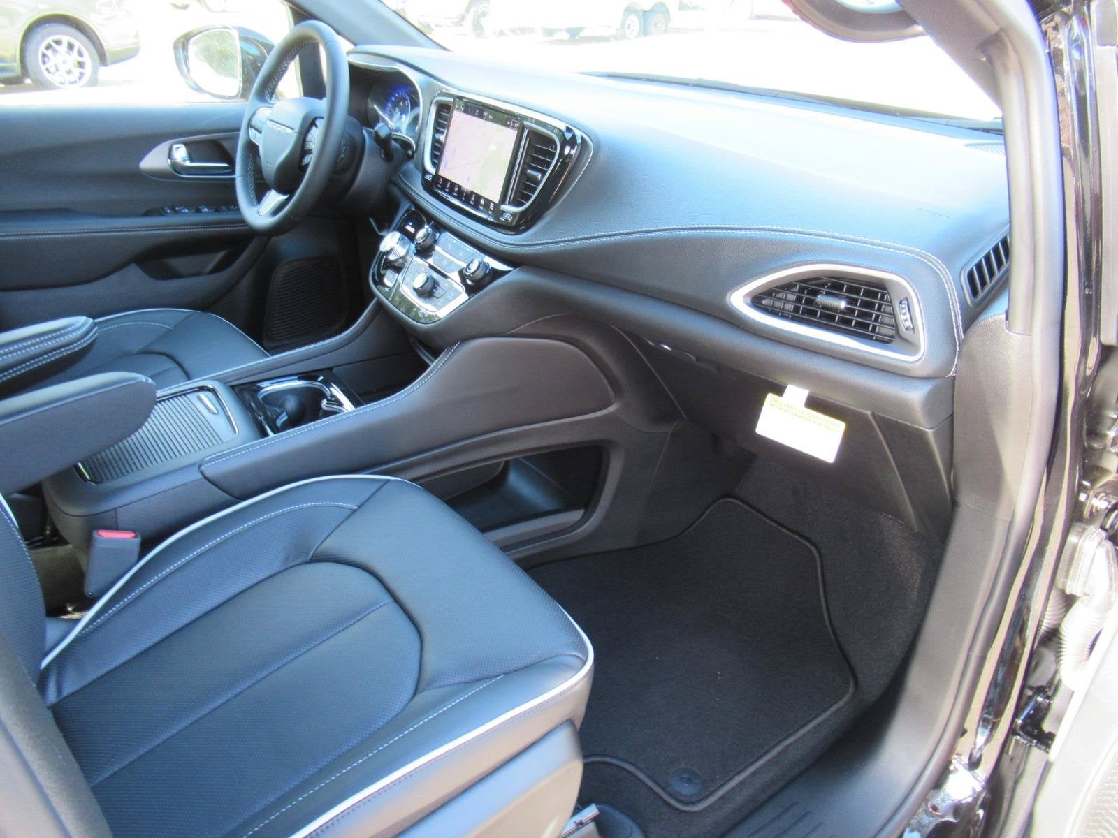 2027 Chrysler Pacifica PACIFICA LIMITED